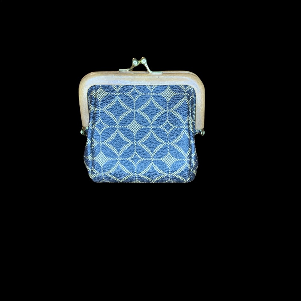 Fossil coin purse